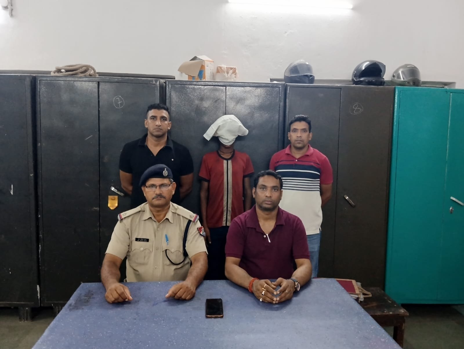 टाटानगर रेलवे स्टेशन मोबाइल चोरी